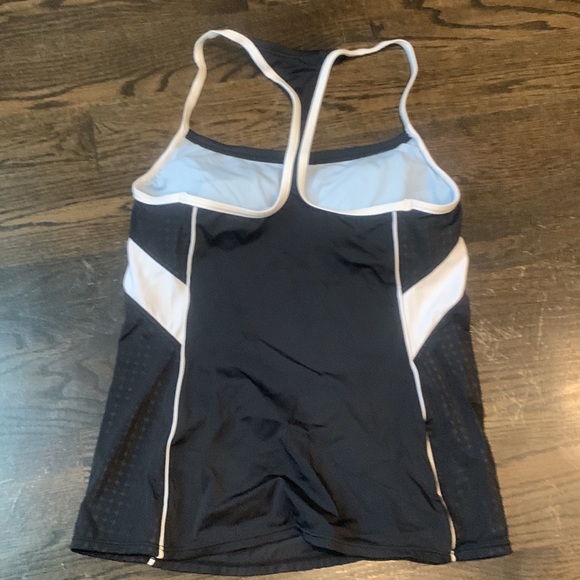 Tankini top with built in bra -Nike - Picture 2 of 3